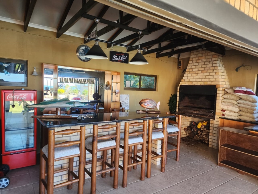 3 Bedroom Property for Sale in Winterstrand Eastern Cape